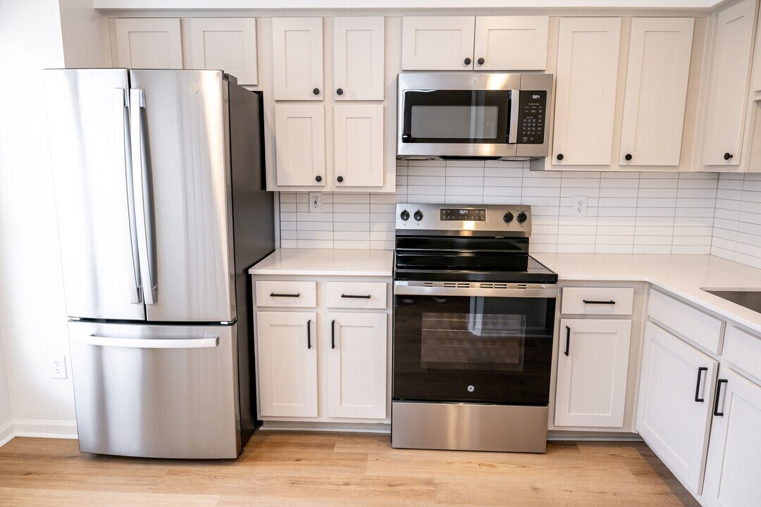 The Moxie on Union Hill in Kansas City, MO - Building Photo