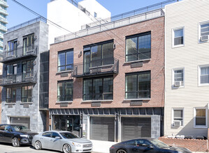 Greystone L.I.C in Long Island City, NY - Building Photo - Building Photo