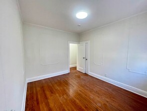 1 Noll Pl in Newark, NJ - Building Photo - Building Photo