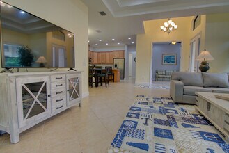 9385 Isla Bella Cir in Bonita Springs, FL - Building Photo - Building Photo