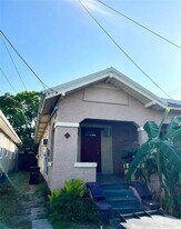 4232 Ulloa St in New Orleans, LA - Building Photo