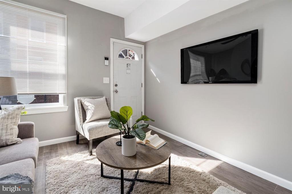 415 N Bradford St in Baltimore, MD - Building Photo