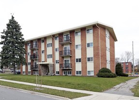 163 Macgregor Cres Apartments