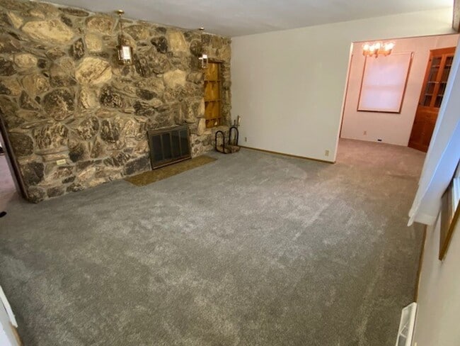 10301-10303 W Fisher Pkwy in Wauwatosa, WI - Building Photo - Building Photo