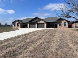 633-635 Friendship Rd in Sherman, TX - Building Photo