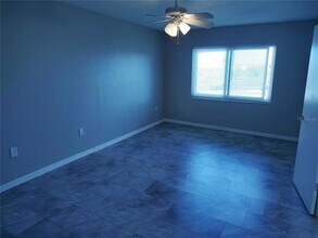 4109 Lake Bayshore Dr, Unit 407 in Bradenton, FL - Building Photo - Building Photo