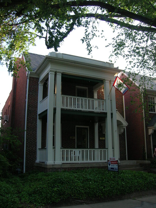 3541 Grove Ave in Richmond, VA - Building Photo