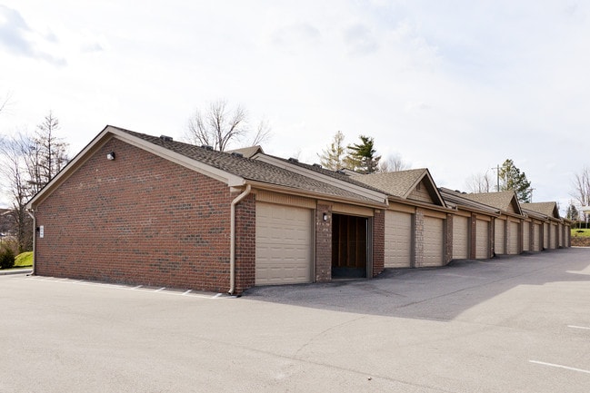 Crossroads Apartments in Florence, KY - Building Photo - Building Photo