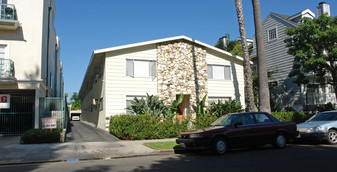 4345 Ventura Canyon Ave Apartments