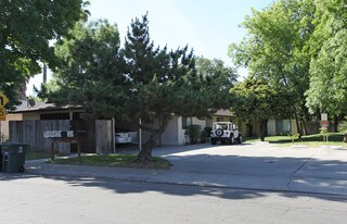 404 Corson Ave in Modesto, CA - Building Photo