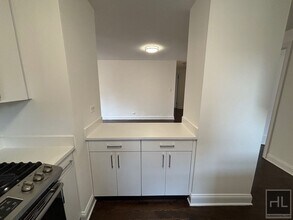 E 16 ST in New York, NY - Building Photo - Building Photo