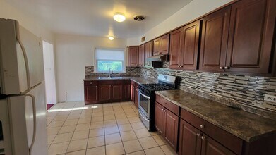 6542 N Hoyne Ave in Chicago, IL - Building Photo - Building Photo