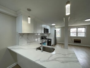 1096 Hopkins Ave in Glenolden, PA - Building Photo - Building Photo