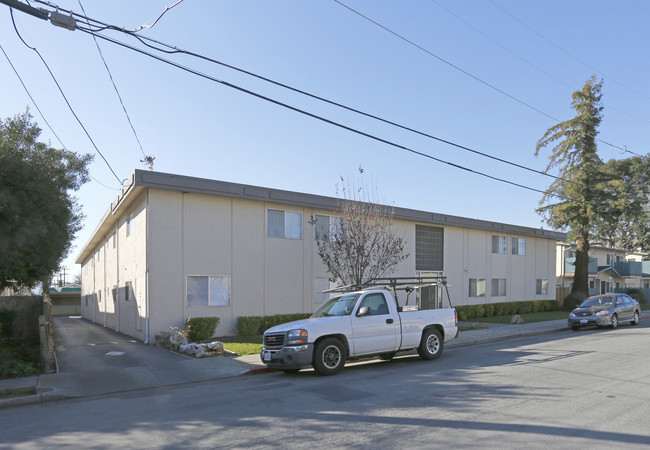 Pebble Creek Apartments