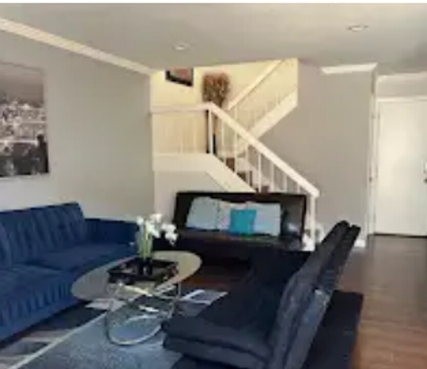 4362 Caliente St in Las Vegas, NV - Building Photo