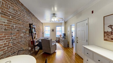 94 Prince St, Unit 2 BED 1 BATH VERY CLEAN in Boston, MA - Foto de edificio - Building Photo