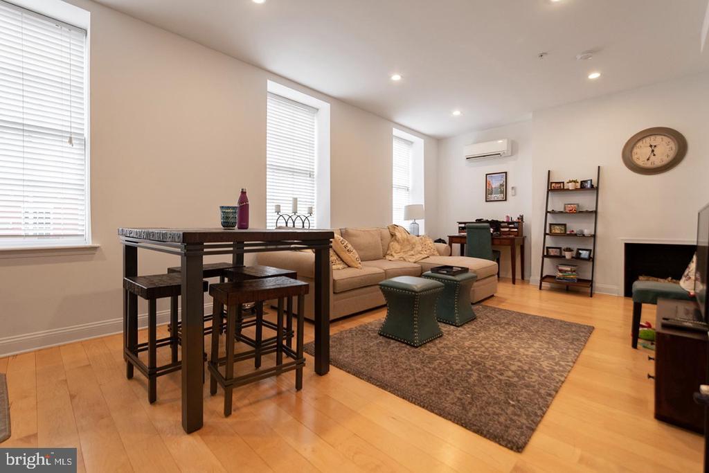 1311 Spruce St in Philadelphia, PA - Building Photo