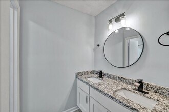 1189 Runnymede Ln in Macon, GA - Building Photo - Building Photo