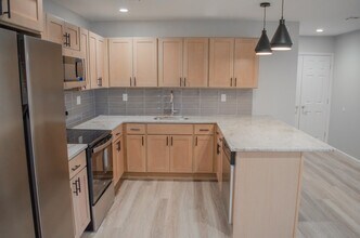 Joslen Commons Apartments in Hudson, NY - Foto de edificio - Building Photo