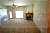 3604 Llano Estacado Ct in Killeen, TX - Foto de edificio - Building Photo