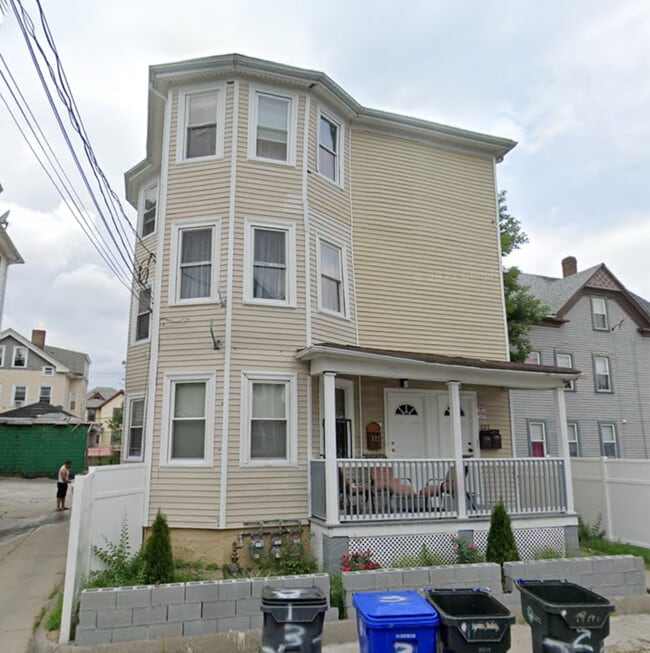 121 Stanwood St