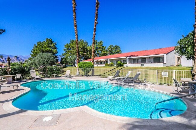 158 Wimbledon Ct in Palm Desert, CA - Building Photo - Building Photo