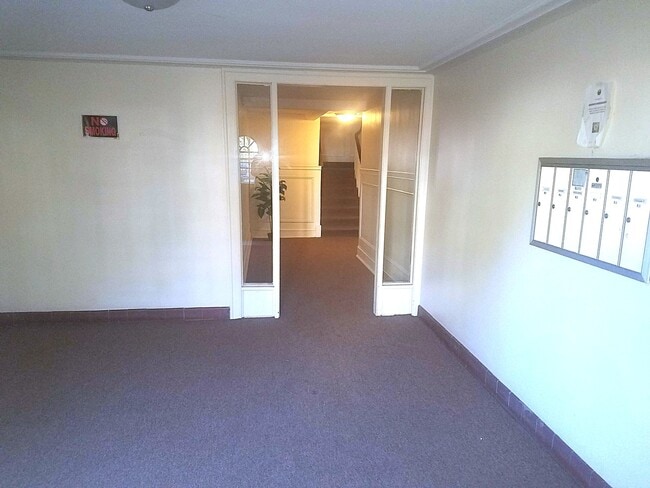 7141 S Euclid Ave in Chicago, IL - Building Photo - Building Photo