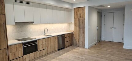 1055 Cambridge St in Cambridge, MA - Building Photo - Building Photo