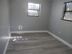2001 NW 166th St in Opa Locka, FL - Building Photo - Building Photo