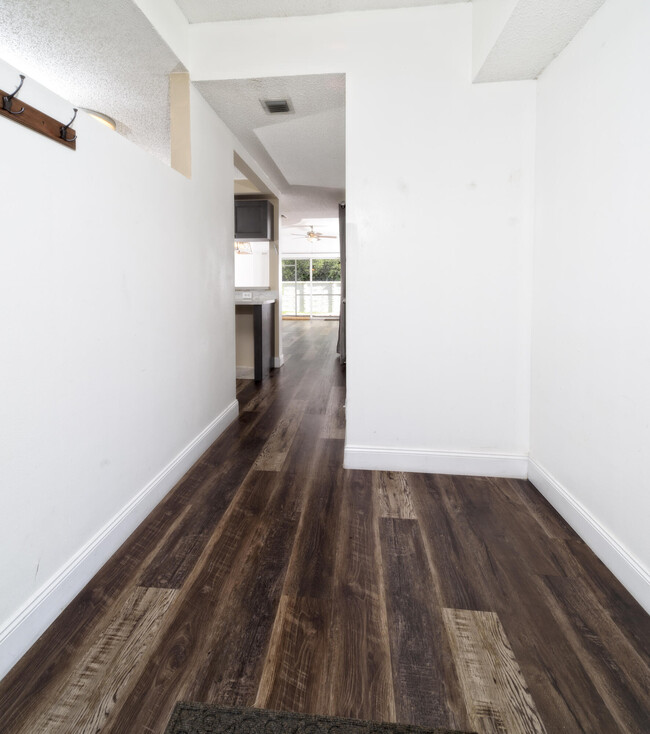 4972 SW 31st Terrace in Fort Lauderdale, FL - Building Photo - Building Photo