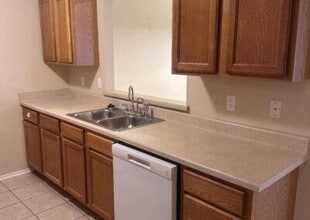 2521 W Oklahoma Ave in Guthrie, OK - Building Photo - Building Photo