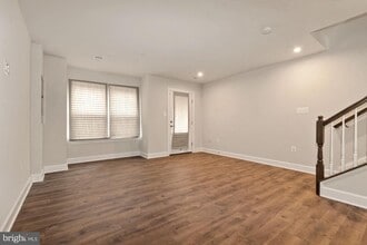 289 Phoenix Dr in Largo, MD - Building Photo - Building Photo
