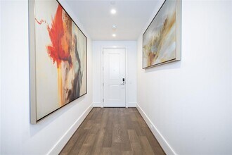 5656 San Felipe St in Houston, TX - Building Photo - Building Photo