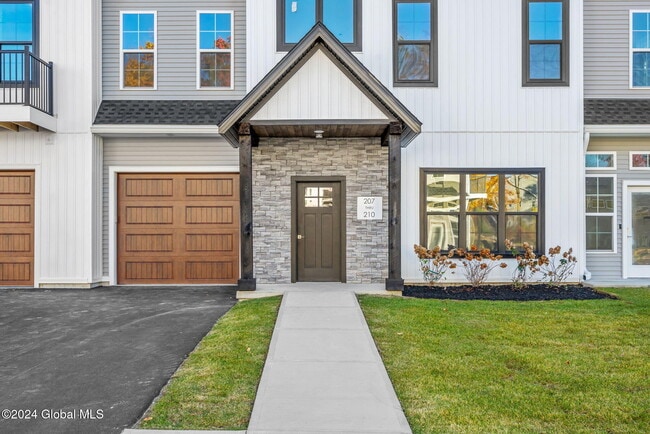 property at 1 Frst Rdg Blvd