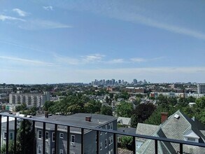 44 Lafayette Ave, Unit 104 in Chelsea, MA - Building Photo - Building Photo