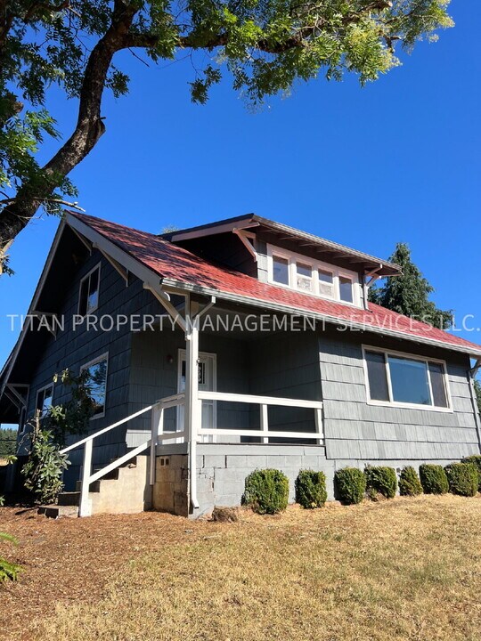 27960 S Beavercreek Rd in Mulino, OR - Building Photo
