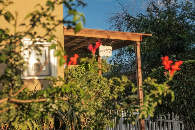 3532 Helms Ave in Culver City, CA - Building Photo - Building Photo