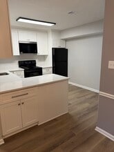 3121 Patrick Henry Dr, Unit 334 in Falls Church, VA - Building Photo - Building Photo