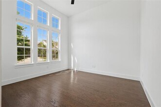 8135 Mary Curran Ct in Dallas, TX - Building Photo - Building Photo