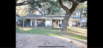 9417 Boxwood Dr in Shreveport, LA - Building Photo