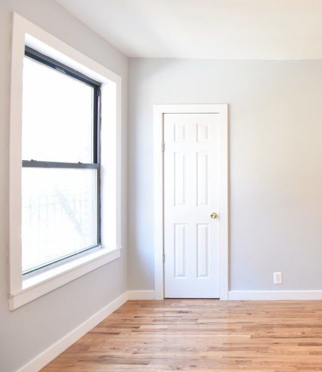 87 Post Ave Apartments and Nearby New York Apartments For Rent New