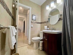 601 NW 116th St in Miami, FL - Foto de edificio - Building Photo