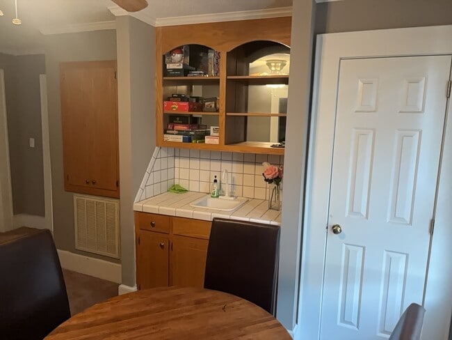 property at 1024 Park Ave Ext