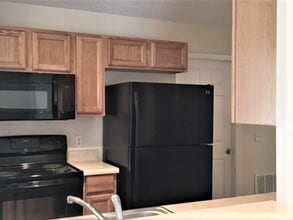 2481 Winchester Blvd in Kissimmee, FL - Foto de edificio - Building Photo