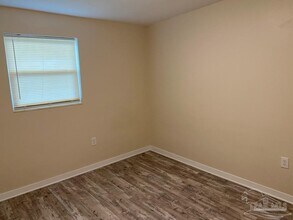 6210 Hilltop Rd in Pensacola, FL - Building Photo - Building Photo