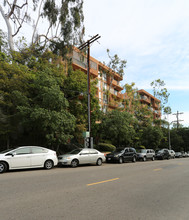 La Vista Terrace in Los Angeles, CA - Building Photo - Building Photo