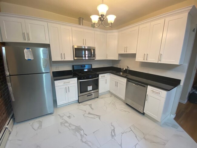 606 Columbus Ave, Unit 4