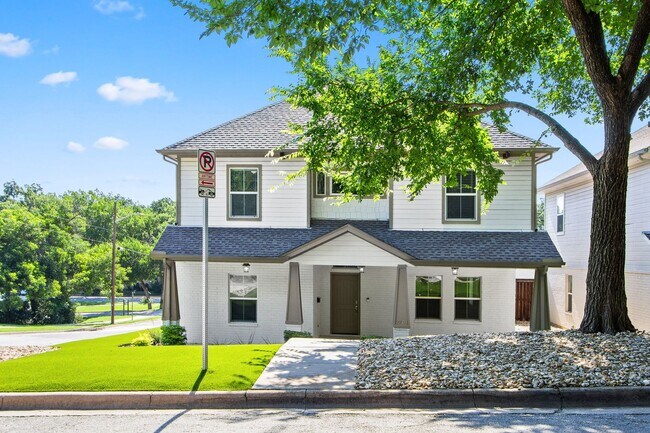 2701 Sandage Ave in Fort Worth, TX - Building Photo - Building Photo