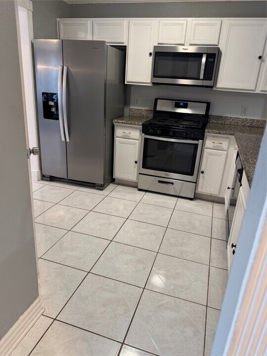 11123 Cayman Mist Dr in Houston, TX - Building Photo