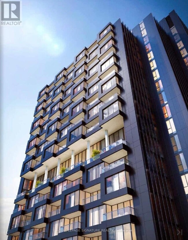 1 Quarrington Lane in North York, ON - Building Photo - Building Photo